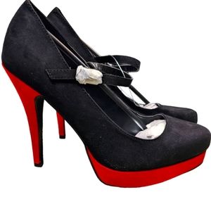NWOT Torrid Black & Red Womens pumps Reg. Width